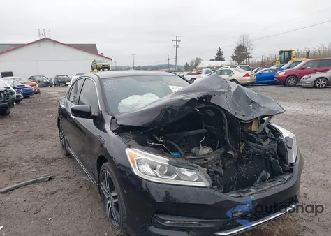 2017 Honda Accord Sport z USA, uszkodzony, nr VIN 1HGCR2F58HA249817